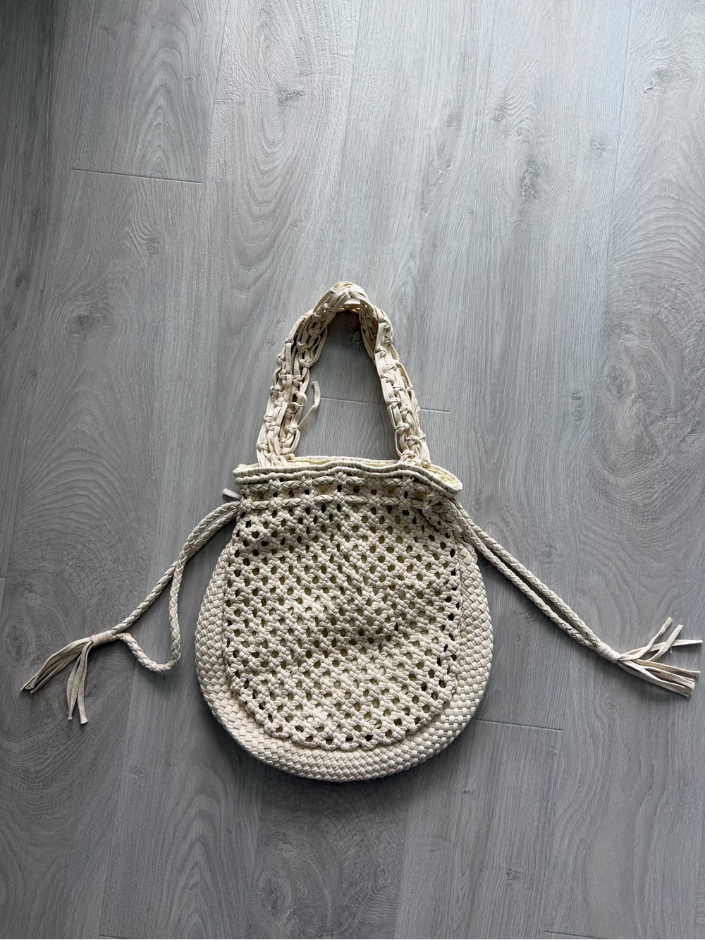 Source Unknown Cream Woven Round Shoulder Bag